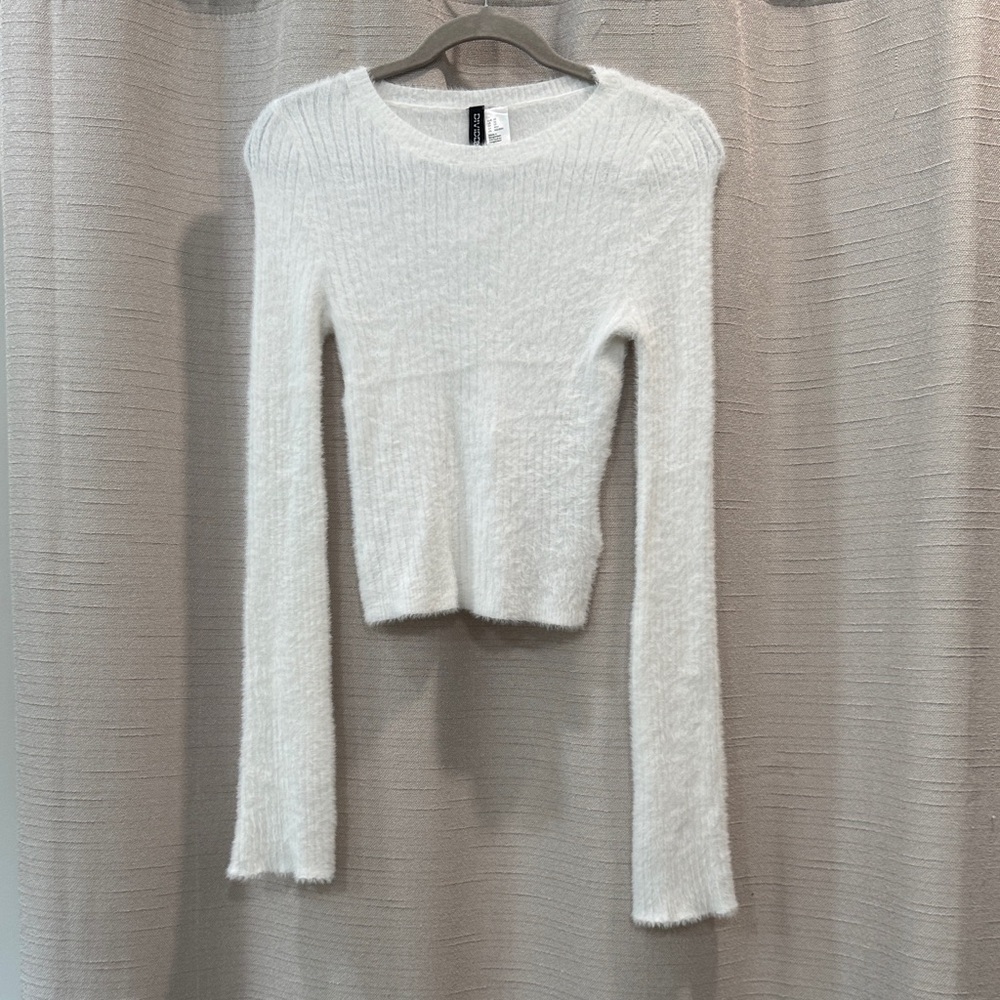 NWT H&M Soft White Knit Sweater Size XS